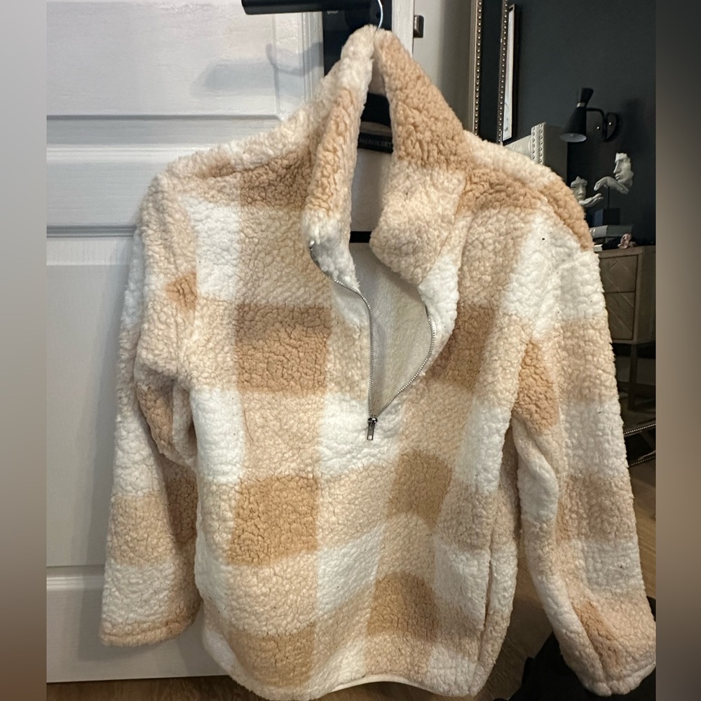 Checkered half zip
